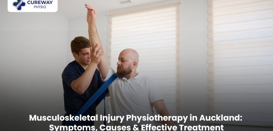 Musculoskeletal Injury Physiotherapy Auckland Physiotherapist treating a patient for a musculoskeletal injury in an Auckland physiotherapy clinic.